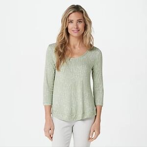 Koolaburra by UGG Green and White Rayon 3/4 Sleeve Top Small